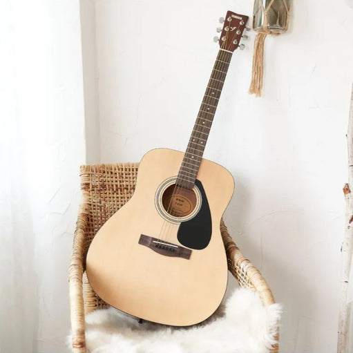 Yamaha F310P Acoustic Guitar (Includes Gigbag, Strap, Pitch Pipe, Strings, Picks, String Winder and Capo)