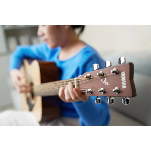 Yamaha F310P Acoustic Guitar (Includes Gigbag, Strap, Pitch Pipe, Strings, Picks, String Winder and Capo)